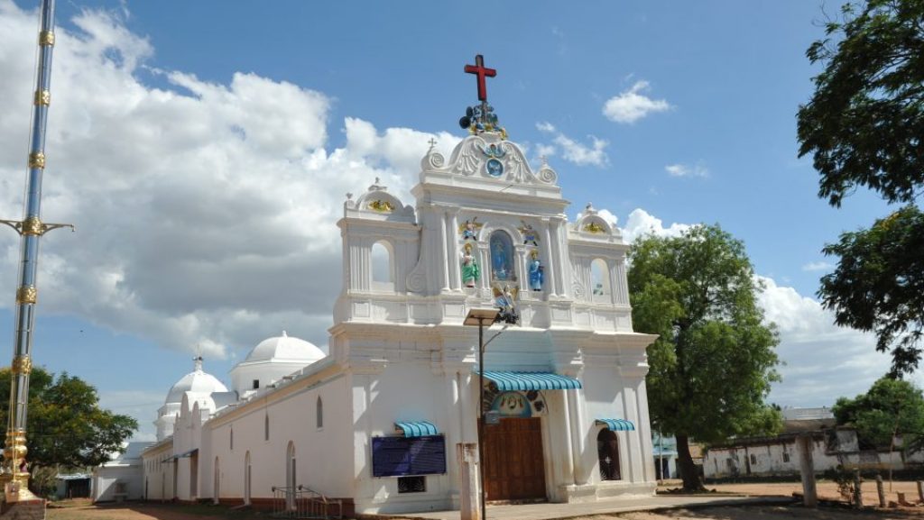avur church