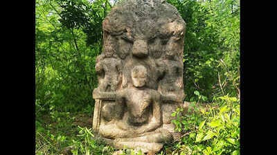 Jain Tirthankara Sculpture Dating to the 10th Century Found Near Pudukkottai images (56)